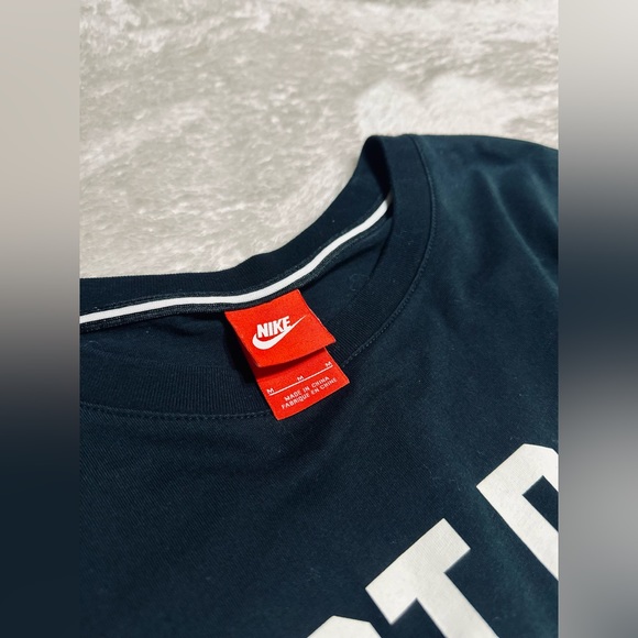 Nike “just do it” shirt - Picture 2 of 5